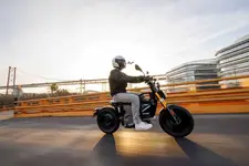 90538028-bmw-ce-02-highline-version-02-2024-2248px.webp