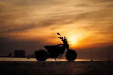 90538192-bmw-ce-02-highline-version-02-2024-2248px.webp