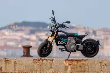 90538201-bmw-ce-02-highline-version-02-2024-2248px.webp