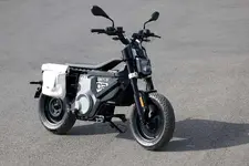 P90538225-bmw-ce-02-base-version-02-2024-2250px.webp