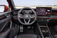 DB2023AU01080_large.webp