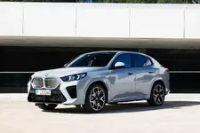 w-ix2-xdrive30-brooklyn-grey-static-02-2024-2248px.webp