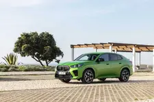 2-m35i-xdrive-frozen-tampa-bay-green-static-2248px.webp