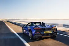 15893-McLarenArturaSpider.webp