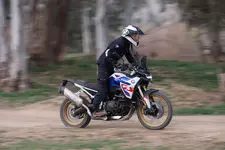 w-f-900-gs-off-road-riding-pictures-02-2024-2250px.webp