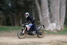 w-f-900-gs-off-road-riding-pictures-02-2024-2250px.webp