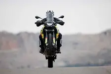 mw-f-900-gs-on-road-riding-pictures-02-2024-2250px.webp