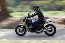-the-bmw-r-12-ninet-riding-pictures-02-2024-2250px.webp