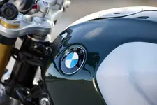 90539433-the-bmw-r-12-ninet-details-02-2024-2250px.webp