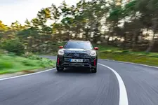 2-mini-john-cooper-works-countryman-03-2024-2250px.webp
