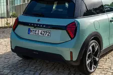 P90542445-mini-cooper-s-04-2024-2250px.webp