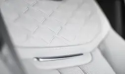 0419_DG_Range_Rover_Burford.webp