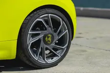 New Abarth 500e_green (09).webp