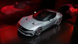 New_Ferrari_V12_ext_03_Design_white_media_34843c1f-2795-4f7a-be35-4a1803ff66cd.jpg New_Ferrari_V12_ext_03_Design_white_media_34843c1f-2795-4f7a-be35-4a1803ff66cd.jpg