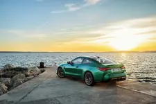 P90548635-the-all-new-bmw-m4-cs-05-2024-2250px.webp