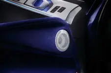 P90548987-the-bmw-xm-mystique-allure-2253px.webp