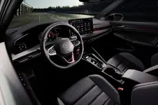 DB2024AU00741_large.webp