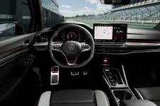 DB2024AU00747_large.webp