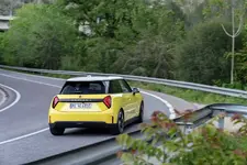 P90550423-mini-cooper-se-05-2024-2250px.webp