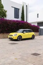 P90550437-mini-cooper-se-05-2024-999px.webp