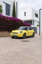 P90550439-mini-cooper-se-05-2024-999px.webp