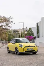 P90550440-mini-cooper-se-05-2024-999px.webp