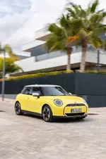 P90550442-mini-cooper-se-05-2024-999px.webp