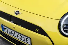 P90550471-mini-cooper-se-05-2024-2250px.webp