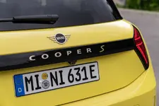 P90550479-mini-cooper-se-05-2024-2250px.webp