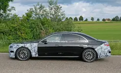 2026-Mercedes-S-Class-607-267.webp