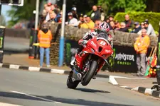 -tourist-trophy-iomtt-milwaukee-bmw-by-tas--2250px.webp