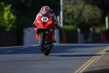 -tourist-trophy-iomtt-milwaukee-bmw-by-tas--2250px.webp
