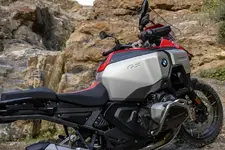 P90554792-bmw-r-1300-gs-adventure-06-2024-2250px.webp