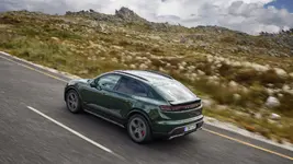 06_Macan_4S.webp