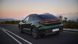 11_Macan_4S_v2.webp
