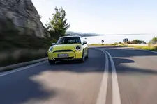 P90556746-mini-cooper-e-07-2024-2250px.webp