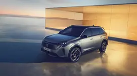 PEUGEOT_E5008_2403_EXT (1).webp