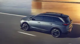 PEUGEOT_E5008_2403_EXT (23).webp