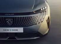PEUGEOT_E5008_2403_EXT (26).webp