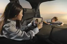 PEUGEOT_E5008_2403_INT (2).webp