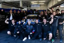 hubert-motorsport-33-bmw-m4-gt3-ren-rast-ro-2250px.webp