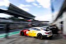 hubert-motorsport-31-bmw-m4-gt3-sheldon-van-2250px.webp