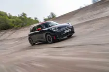 the-mini-john-cooper-works-electric-10-2024-2250px.webp