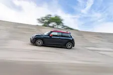 P90573933-mini-john-cooper-works-10-2024-2250px.webp