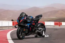 P90572498-the-new-bmw-m-1000-rr-10-2024-2248px.webp