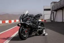 -bmw-presents-the-new-bmw-s-1000-rr-10-2024-2248px.webp