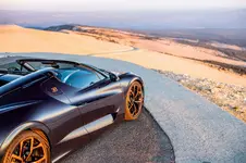 02 BUGATTI W16 Mistral Design.webp