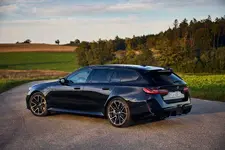 90576121-the-all-new-bmw-m5-touring-10-2024-2250px.webp