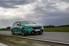 90576289-the-all-new-bmw-m5-touring-10-2024-2250px.webp