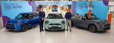 n-richman-head-of-mini-in-front-of-the-four-3756px.webp